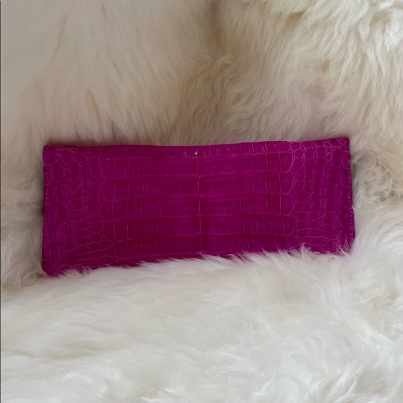 Maria Oliver Fuchsia Gracia Crocodile Clutch Bag with Detachable Shoulder Chain - Picture 5 of 7